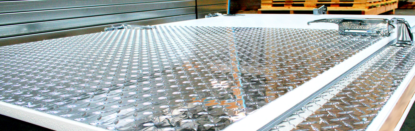 COLD STORAGE DOORS